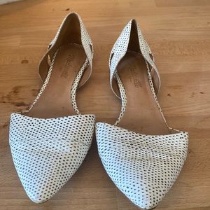 Comfortable White with black design flats with leather inside